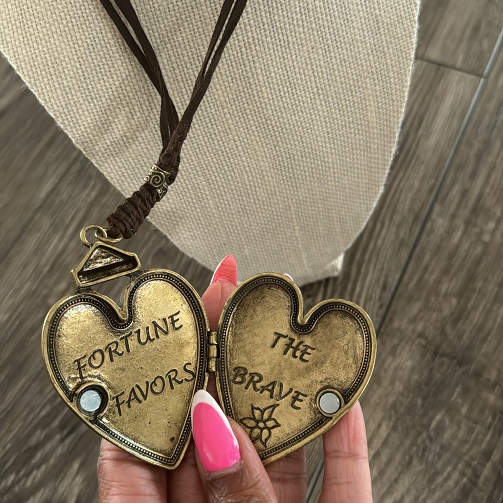Vintage Rope Locket - Picture 5 of 8